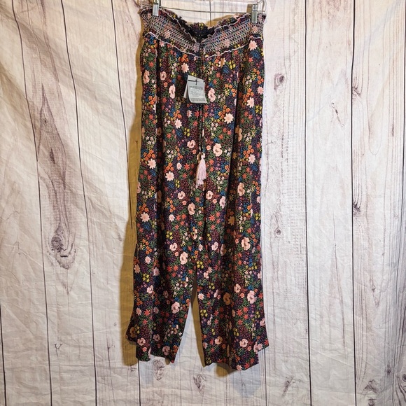America and Beyond Ditsy Art to Wear Floral Wide-Leg Flowy Pants NWT Small - Picture 2 of 7